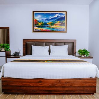 Phòng Deluxe tại Khách Sạn Yên Phong