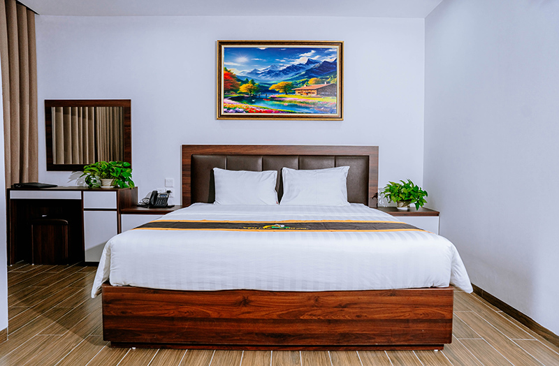 Phòng Deluxe tại Khách Sạn Yên Phong